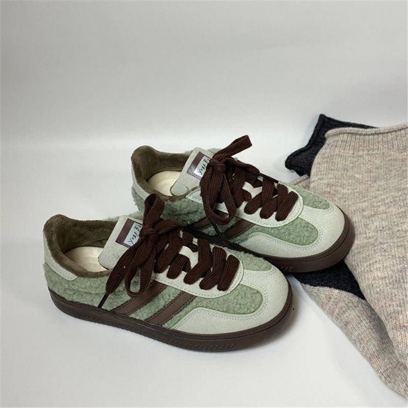 Retro German training shoes two cotton board shoes women s 2025 new platform student white shoes versatile chic fluffy shoes 35 зелёный
Retro German training shoes two cotton board shoes women s 2025 new platform student white shoes versatile chic fluffy shoes 35 зелёный