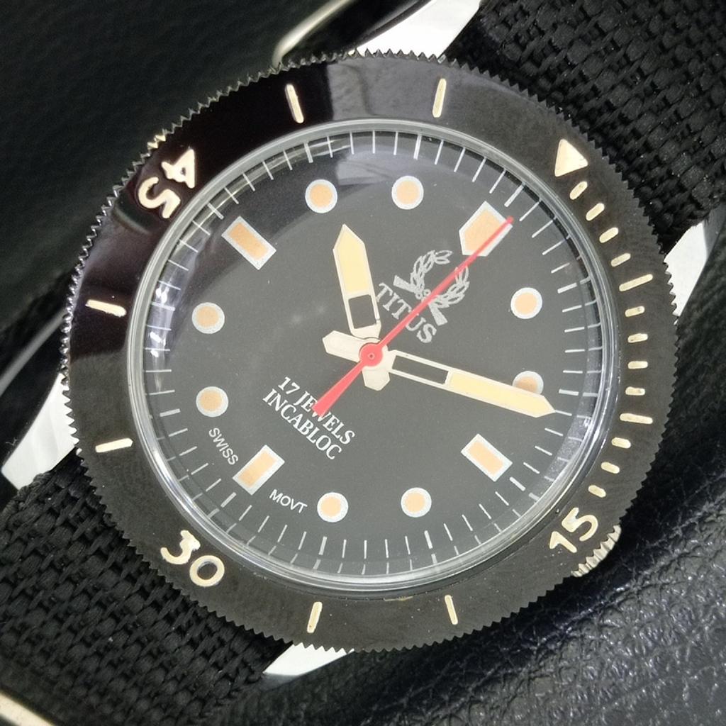 HAND-WINDING 40MM TITUS TURNABLE BEZEL SWISS MENS BLACK DIAL WATCH a431310-2 R106-a431310
HAND-WINDING 40MM TITUS TURNABLE BEZEL SWISS MENS BLACK DIAL WATCH a431310-2 R106-a431310