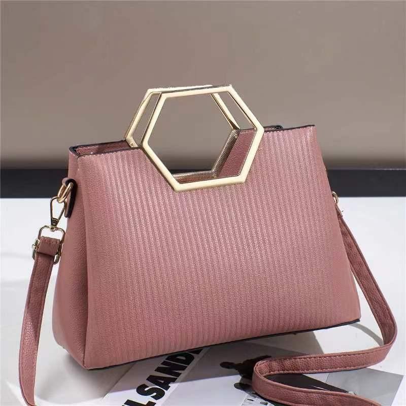 Trendy Urban Minimalist Pu Tote Bag In Multiple Colors With Spacious Interior For Daily Essentials
Trendy Urban Minimalist Pu Tote Bag In Multiple Colors With Spacious Interior For Daily Essentials