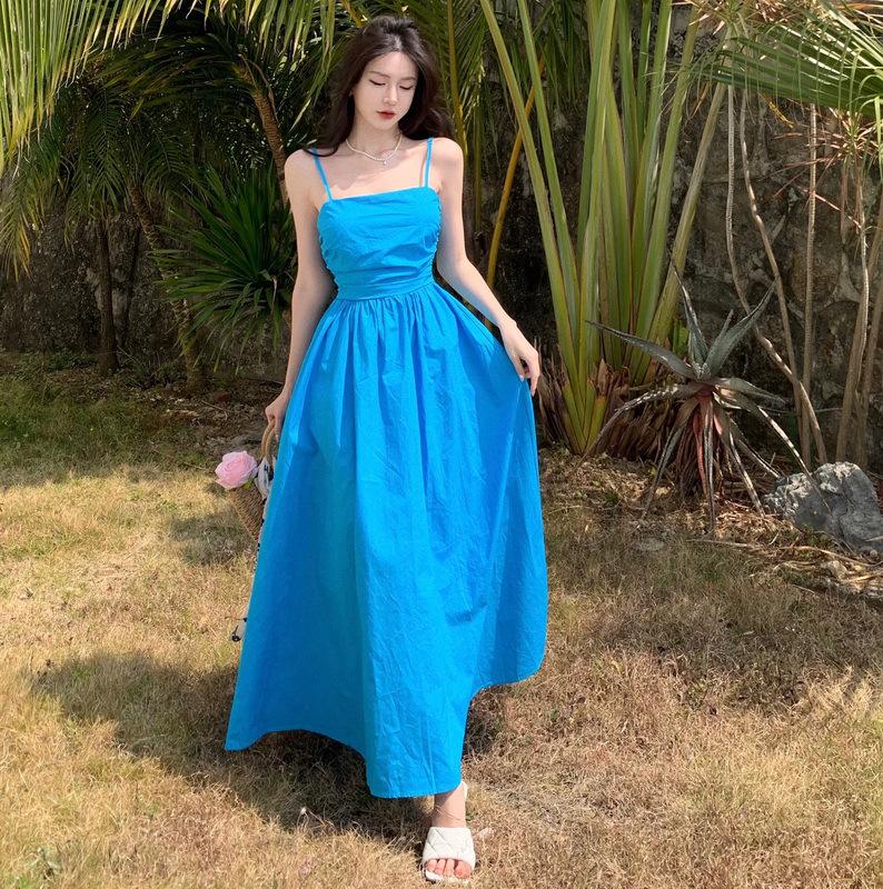 Romantic Red Rose Spaghetti Strap Summer A-Line Dress: High Waist, Slimming, Mid-Length Tea Style L
Romantic Red Rose Spaghetti Strap Summer A-Line Dress: High Waist, Slimming, Mid-Length Tea Style L