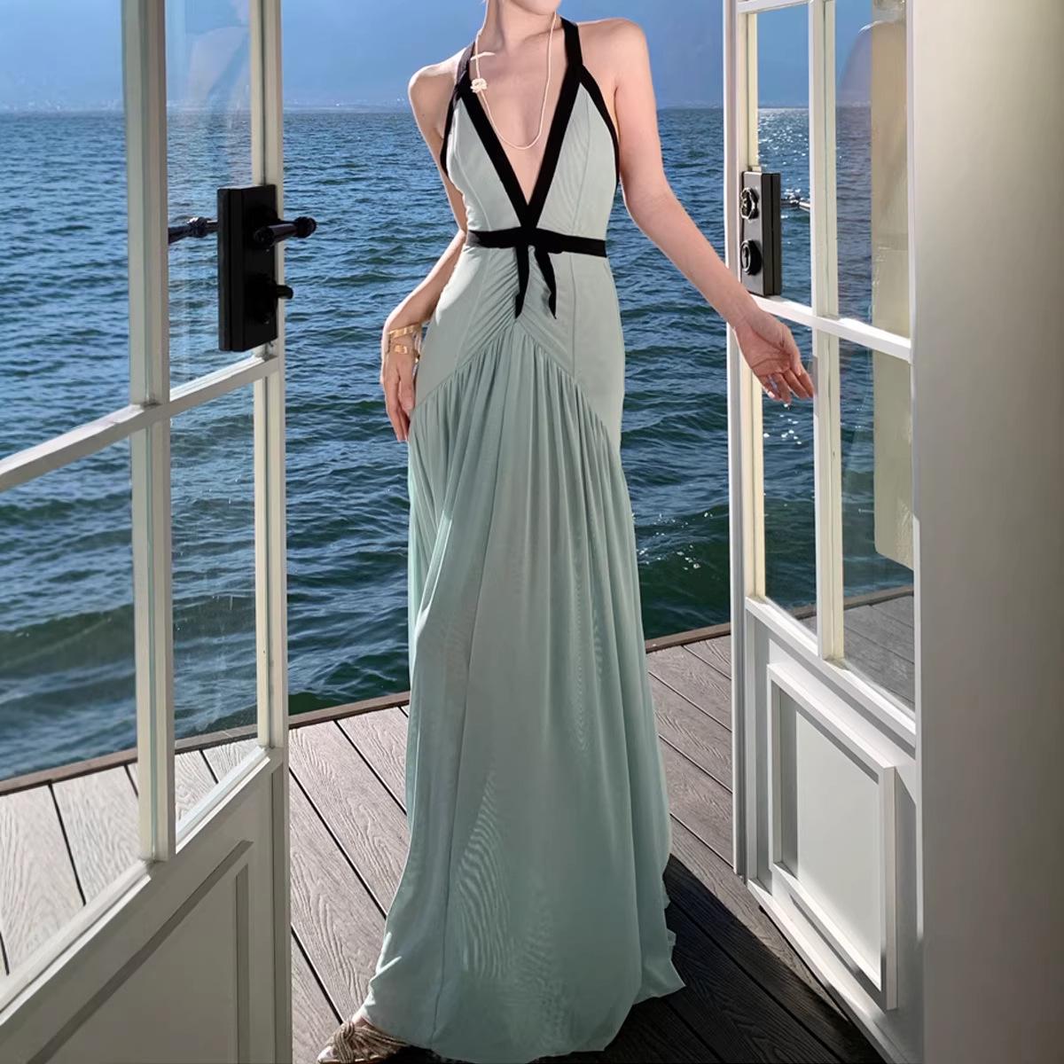 Elegant Deep V Neck Cutout Open Back Mesh Long Dress Large
Elegant Deep V Neck Cutout Open Back Mesh Long Dress Large