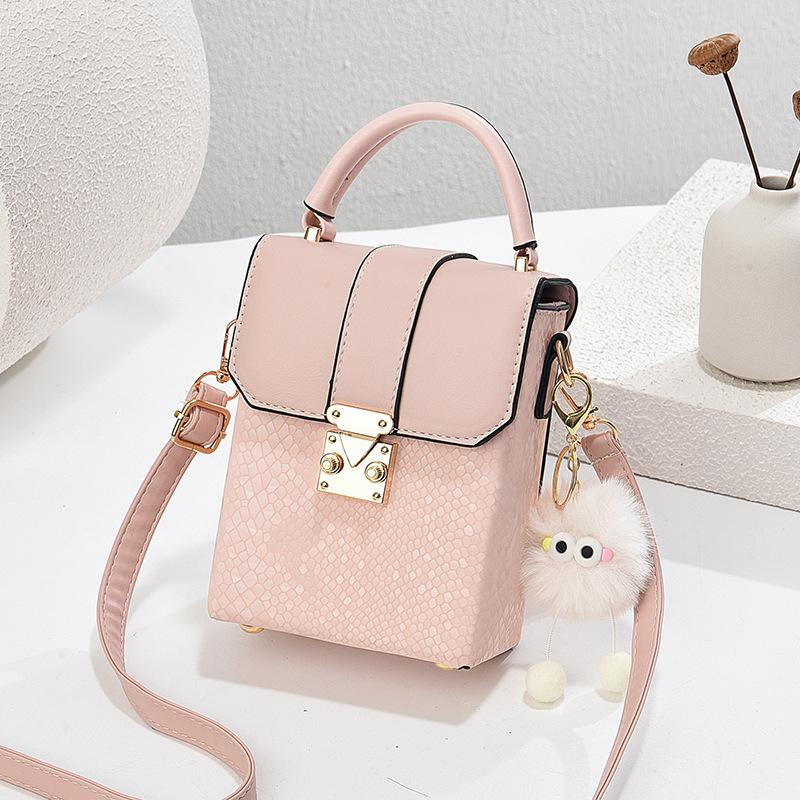 Mini bag women 2025 new summer Internet celebrity women fashion shoulder crossbody foreign style simple versatile mobile phone bag
Mini bag women 2025 new summer Internet celebrity women fashion shoulder crossbody foreign style simple versatile mobile phone bag