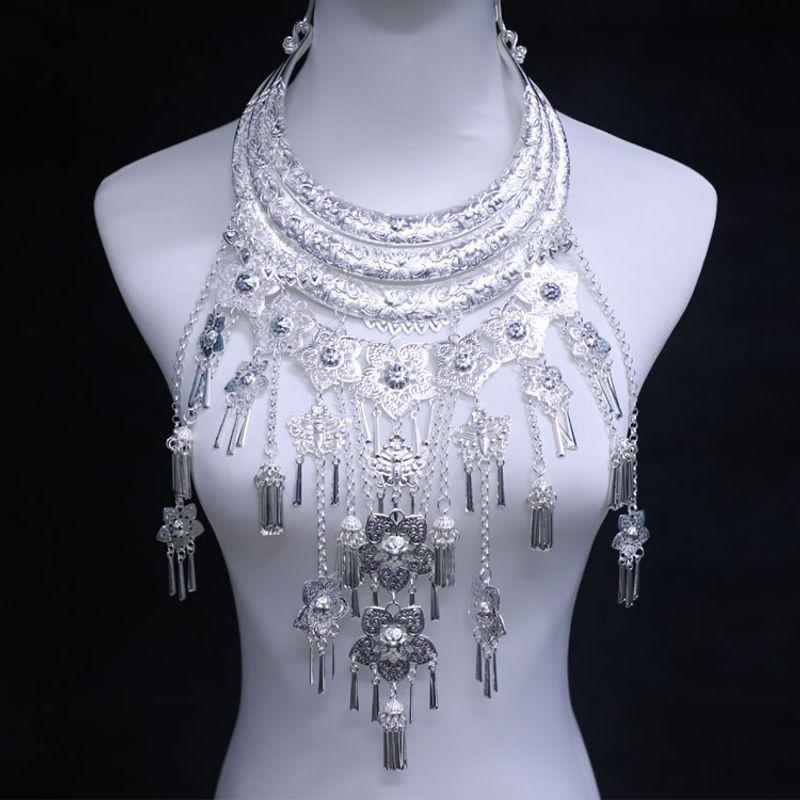 Новое поступление Воротник Мяо Серебряное ожерелье Мяо Гуйчжоу Гуанси Юньнань Миноритарное украшение Шарф Сценическое украшение Преувеличенное Style 5
Новое поступление Воротник Мяо Серебряное ожерелье Мяо Гуйчжоу Гуанси Юньнань Миноритарное украшение Шарф Сценическое украшение Преувеличенное Style 5