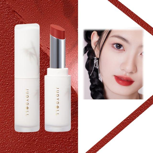 Judydoll - HOT Bamboo Series Matte Lipstick - 4 Colors 02# First Love Bean Paste - 3.9g
Judydoll - HOT Bamboo Series Matte Lipstick - 4 Colors 02# First Love Bean Paste - 3.9g