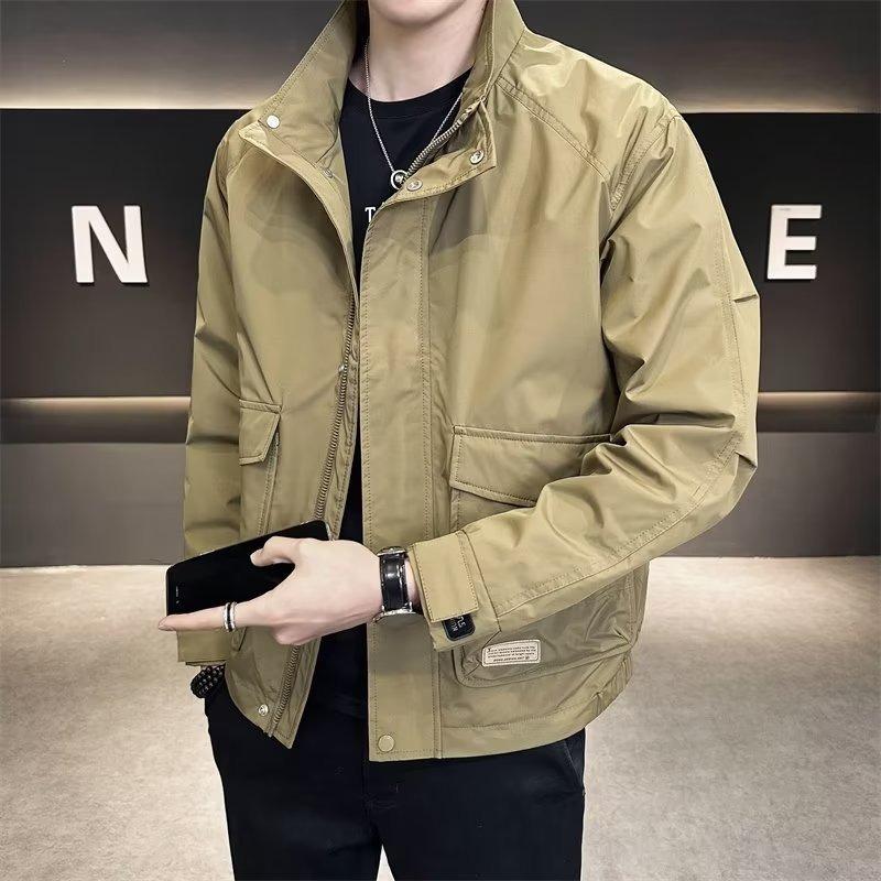 Men s coat autumn and winter trend fashion handsome stand-up collar short tooling casual jacket top men s trench coat M хакі
Men s coat autumn and winter trend fashion handsome stand-up collar short tooling casual jacket top men s trench coat M хакі
