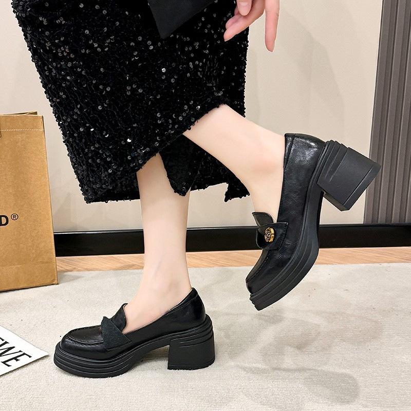 Soft-soled black small leather shoes women s new academic style retro thick-soled versatile single shoes 35 чёрный
Soft-soled black small leather shoes women s new academic style retro thick-soled versatile single shoes 35 чёрный
