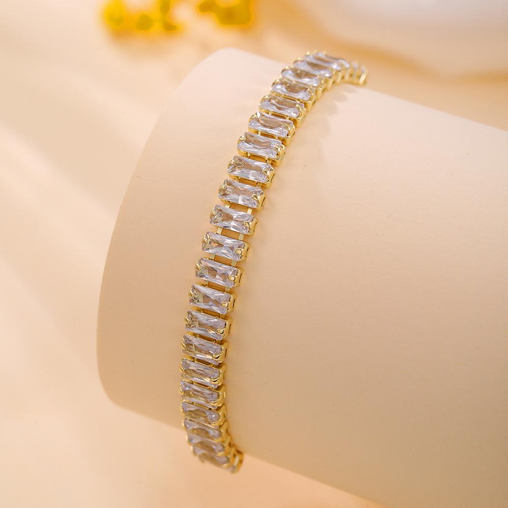 Европейская и американская мода, красочный браслет из белого циркона, женские украшения из латуни с покрытием из 18-каратного золота 19 cm
Европейская и американская мода, красочный браслет из белого циркона, женские украшения из латуни с покрытием из 18-каратного золота 19 cm