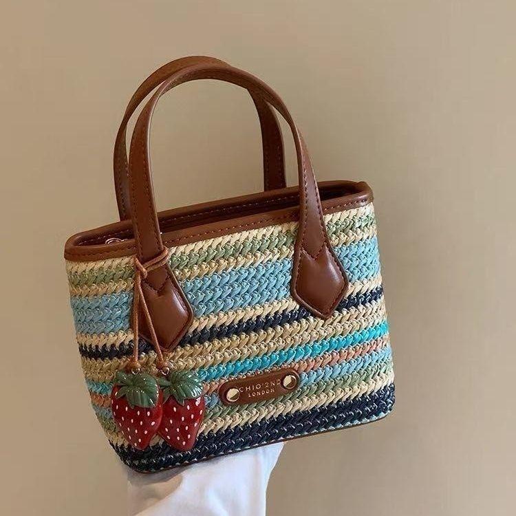 Сумка-ведро кроссбоди Nanfeng Feedback Honey Language из плетеной воды straw bag
Сумка-ведро кроссбоди Nanfeng Feedback Honey Language из плетеной воды straw bag