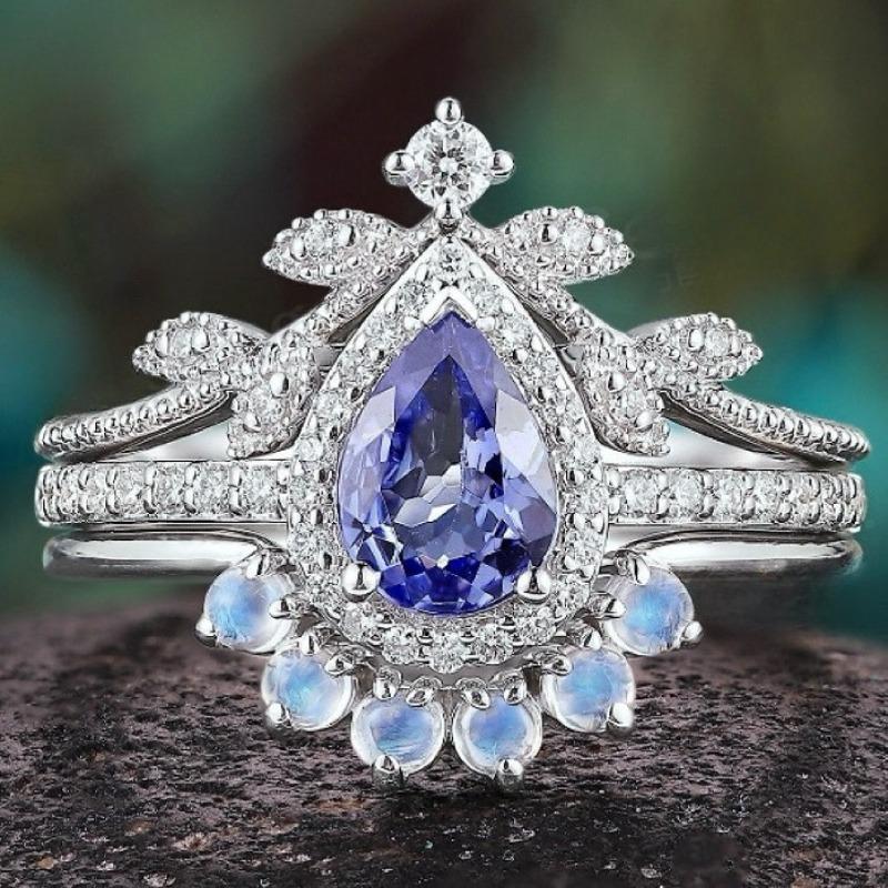 European and American new fashionable blue water drop-shaped gemstone inlaid with personalized luxury women s three-piece ring 8&Silver Plated
European and American new fashionable blue water drop-shaped gemstone inlaid with personalized luxury women s three-piece ring 8&Silver Plated