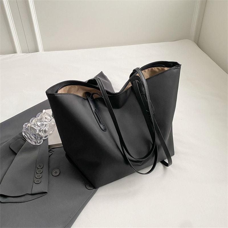 Casual Oxford Cloth Shoulder Work Work Clothing Big Bag Black
Casual Oxford Cloth Shoulder Work Work Clothing Big Bag Black