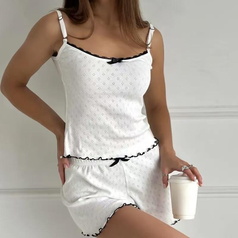 European and American sexy suspender vest women s spring and summer new slim-fitting and thin short sleeveless top and shorts S белый
European and American sexy suspender vest women s spring and summer new slim-fitting and thin short sleeveless top and shorts S белый