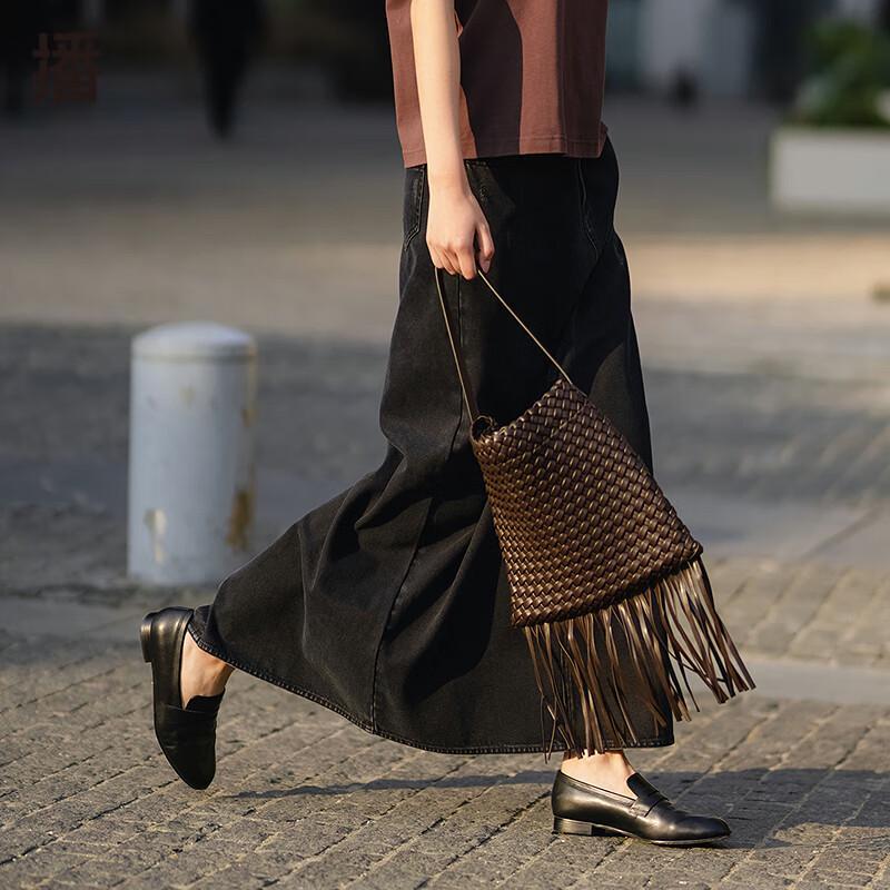 Women s High-Waist A-Line Denim Midi Skirt XS
Women s High-Waist A-Line Denim Midi Skirt XS