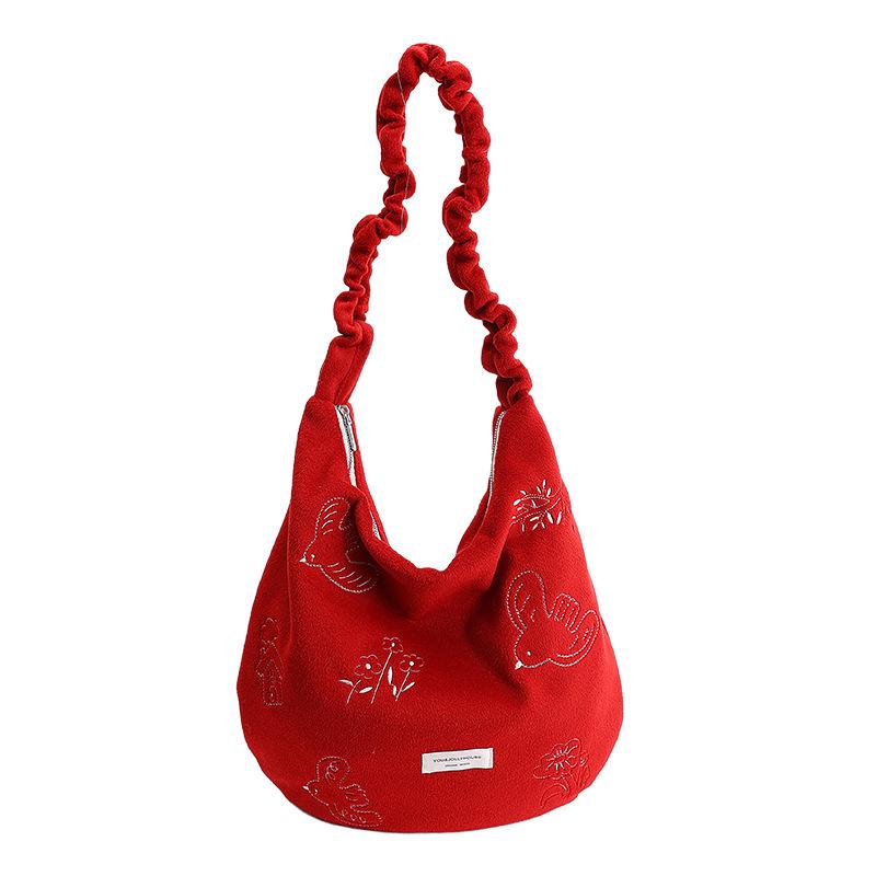 Large-capacity, high-end commuter crossbody tote bag for women for autumn and winter2026New embroidered red shoulder bag червоний
Large-capacity, high-end commuter crossbody tote bag for women for autumn and winter2026New embroidered red shoulder bag червоний