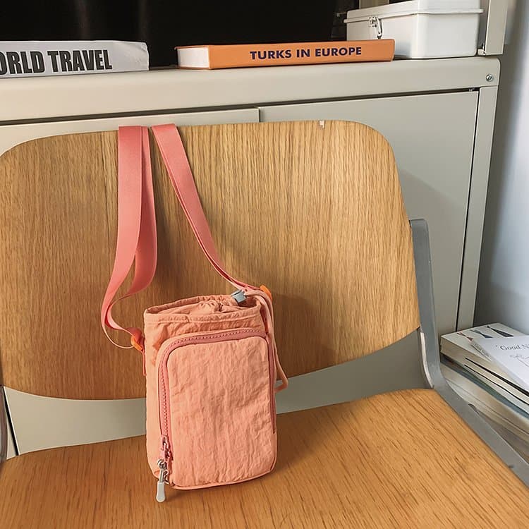 Functional wind lightweight nylon mobile phone messenger bag рожевий
Functional wind lightweight nylon mobile phone messenger bag рожевий