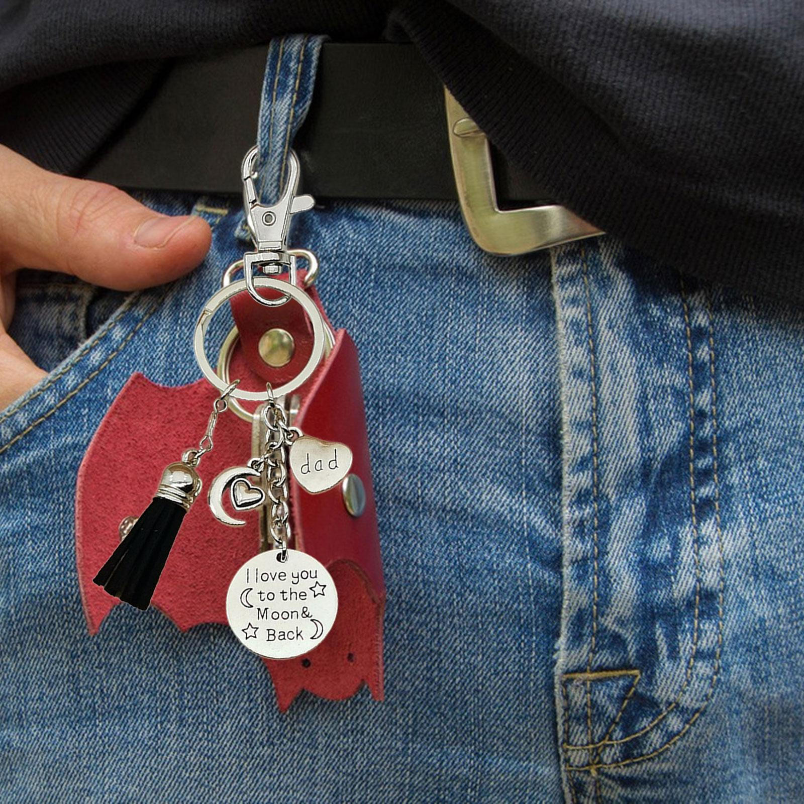 Брелок для ключей для папы и мамы, подвеска «Я люблю тебя до Луны», металлический брелок в форме сердца для сумки Dad
Брелок для ключей для папы и мамы, подвеска «Я люблю тебя до Луны», металлический брелок в форме сердца для сумки Dad