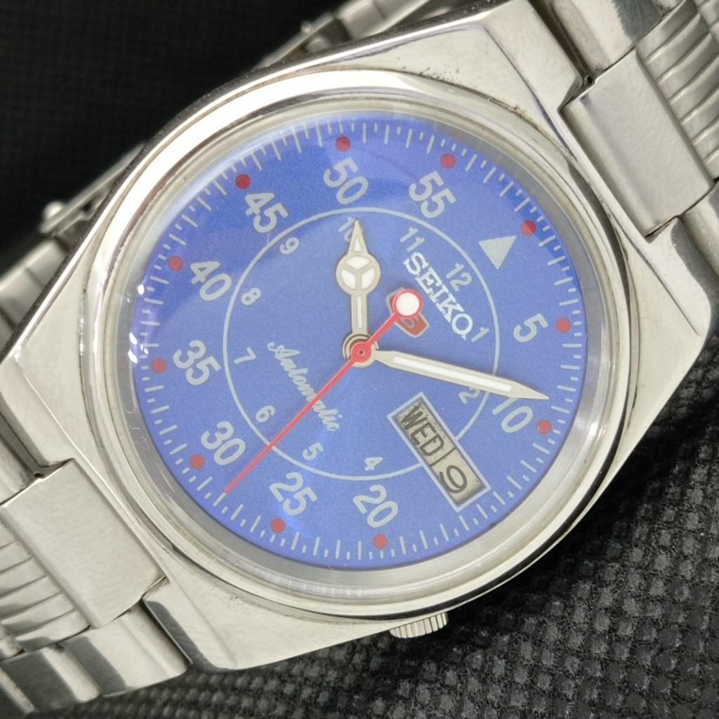 USED VINTAGE SEIKO 5 AUTOMATIC 7009A JAPAN MENS D/D BLUE WATCH 587f-a309634-9 SKU587f-a309634
USED VINTAGE SEIKO 5 AUTOMATIC 7009A JAPAN MENS D/D BLUE WATCH 587f-a309634-9 SKU587f-a309634