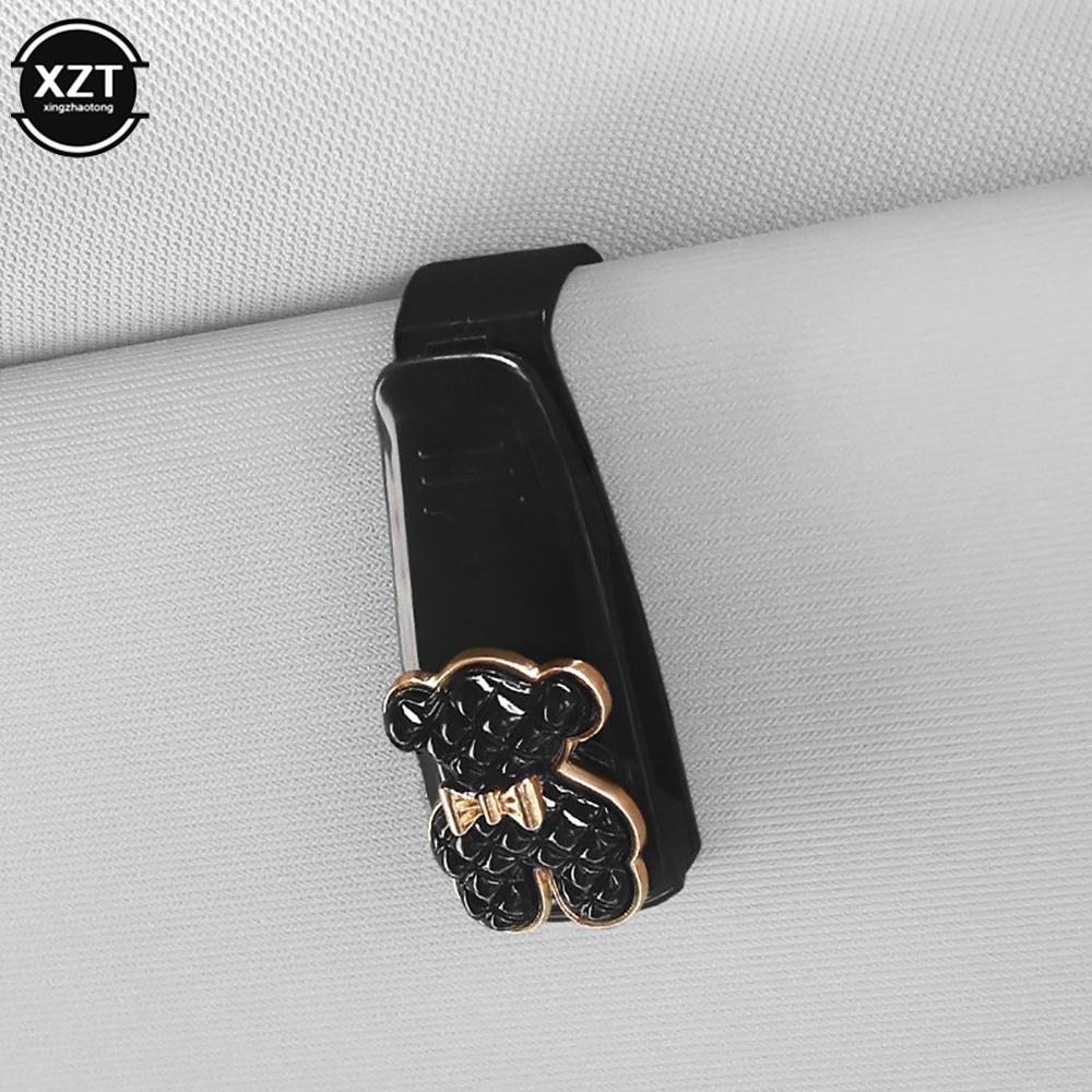 Многофункциональный держатель для автомобильных очков
Многофункциональный держатель для автомобильных очков