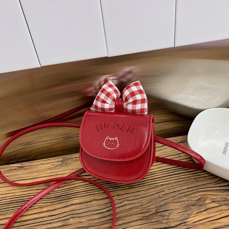 Single-shoulder Bag - Cute Checkered Bow Baby Crossbody Bag - Fashionable Plain-colored Children s Bag червоний
Single-shoulder Bag - Cute Checkered Bow Baby Crossbody Bag - Fashionable Plain-colored Children s Bag червоний