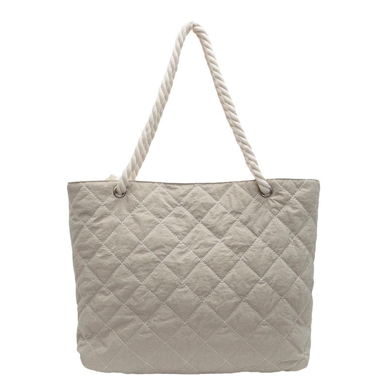 Winter Cotton Clothes Bag Women s 2026 New Large-capacity Rhombus Canvas Bag Simple Leisure Commuting Shoulder Tote Bag белый
Winter Cotton Clothes Bag Women s 2026 New Large-capacity Rhombus Canvas Bag Simple Leisure Commuting Shoulder Tote Bag белый