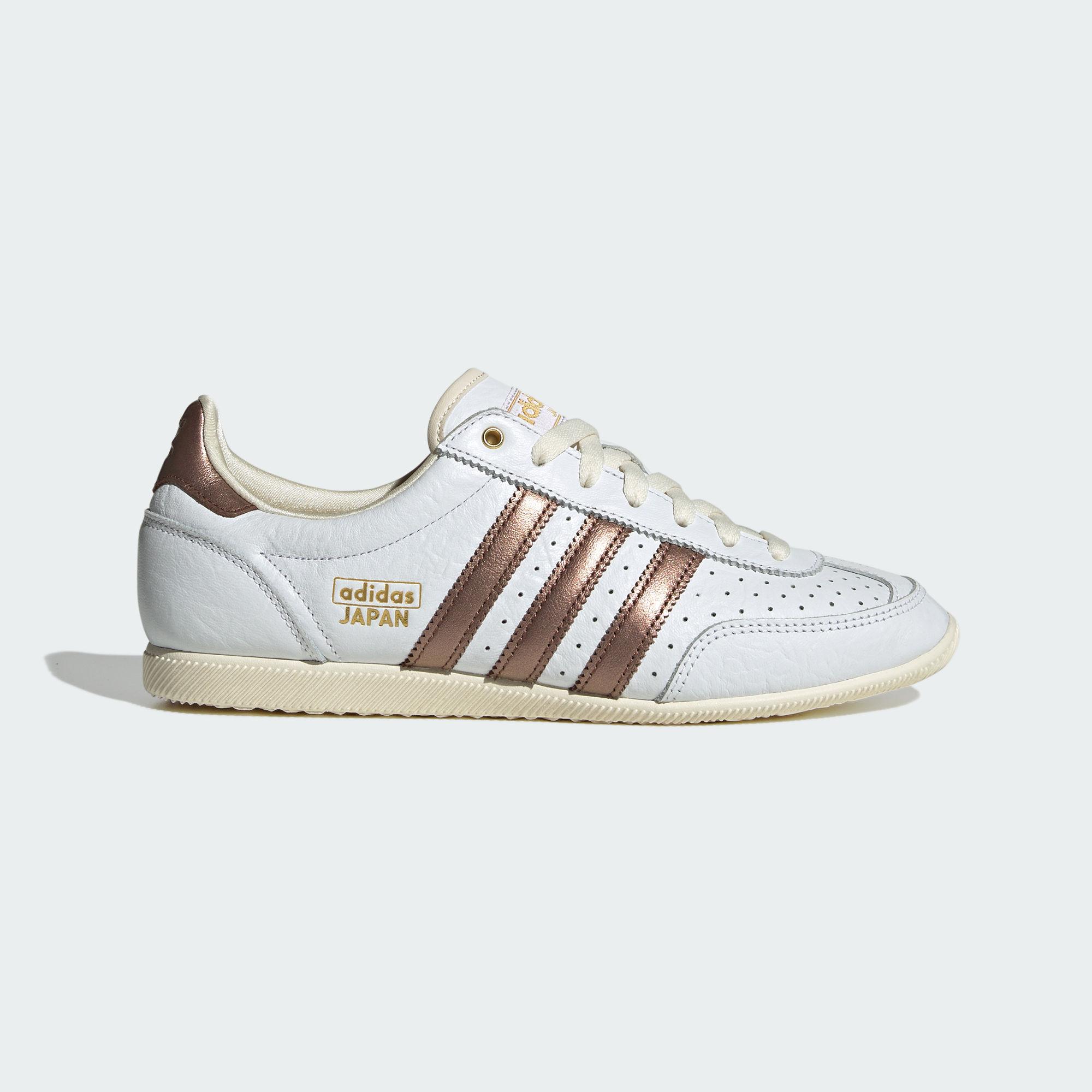 adidas Japan White Preloved Brown (Women s) 38.5
adidas Japan White Preloved Brown (Women s) 38.5