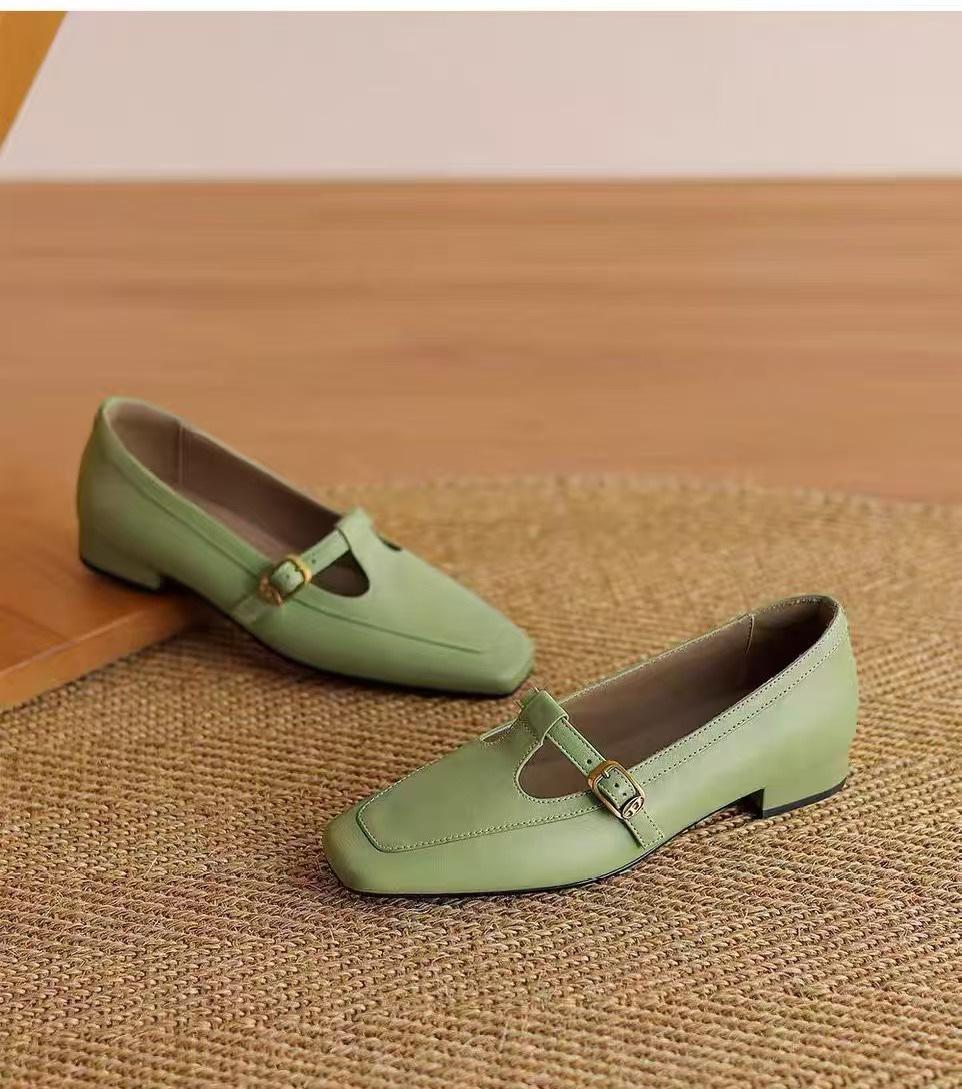 French single shoes 2025 new retro square head small leather shoes comfortable soft thick heel versatile single shoes female Mary Jane buckle 40 світло-зелений колір
French single shoes 2025 new retro square head small leather shoes comfortable soft thick heel versatile single shoes female Mary Jane buckle 40 світло-зелений колір