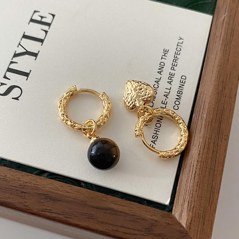 Осенне-зимние серьги Merad Tiger S Eye Stone Ear Buckle Love Asymmetric Earrings Temperament Niche Retro High-End Earrings
Осенне-зимние серьги Merad Tiger S Eye Stone Ear Buckle Love Asymmetric Earrings Temperament Niche Retro High-End Earrings