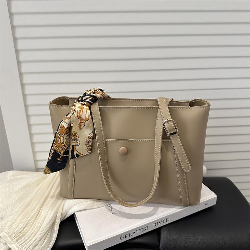 Solid color premium texture women s bag atmospheric daily commuting versatile women s shoulder underarm bag casual handbag хаки
Solid color premium texture women s bag atmospheric daily commuting versatile women s shoulder underarm bag casual handbag хаки