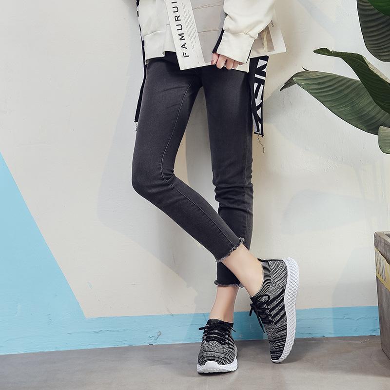 МОДНЕ ВЗУТТЯ Чоловічі дихаючі спортивні кросівки Спортивне взуття для бігу Відкритий жіночий теніс Тренажер для тренажерного залу 43 синій
МОДНЕ ВЗУТТЯ Чоловічі дихаючі спортивні кросівки Спортивне взуття для бігу Відкритий жіночий теніс Тренажер для тренажерного залу 43 синій