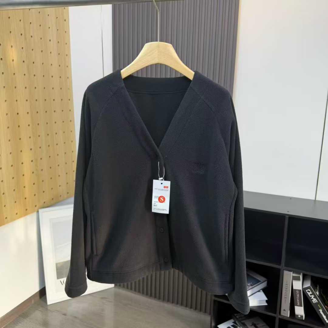 Japanese Style Printed Polar Fleece Cardigan - Long Sleeve Casual Jacket for Couples, Autumn/Winter Style XL чорний
Japanese Style Printed Polar Fleece Cardigan - Long Sleeve Casual Jacket for Couples, Autumn/Winter Style XL чорний