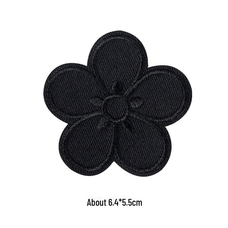 Черная самоклеящаяся заплатка для ремонта кожаной куртки без швов и вышивки.
Черная самоклеящаяся заплатка для ремонта кожаной куртки без швов и вышивки.