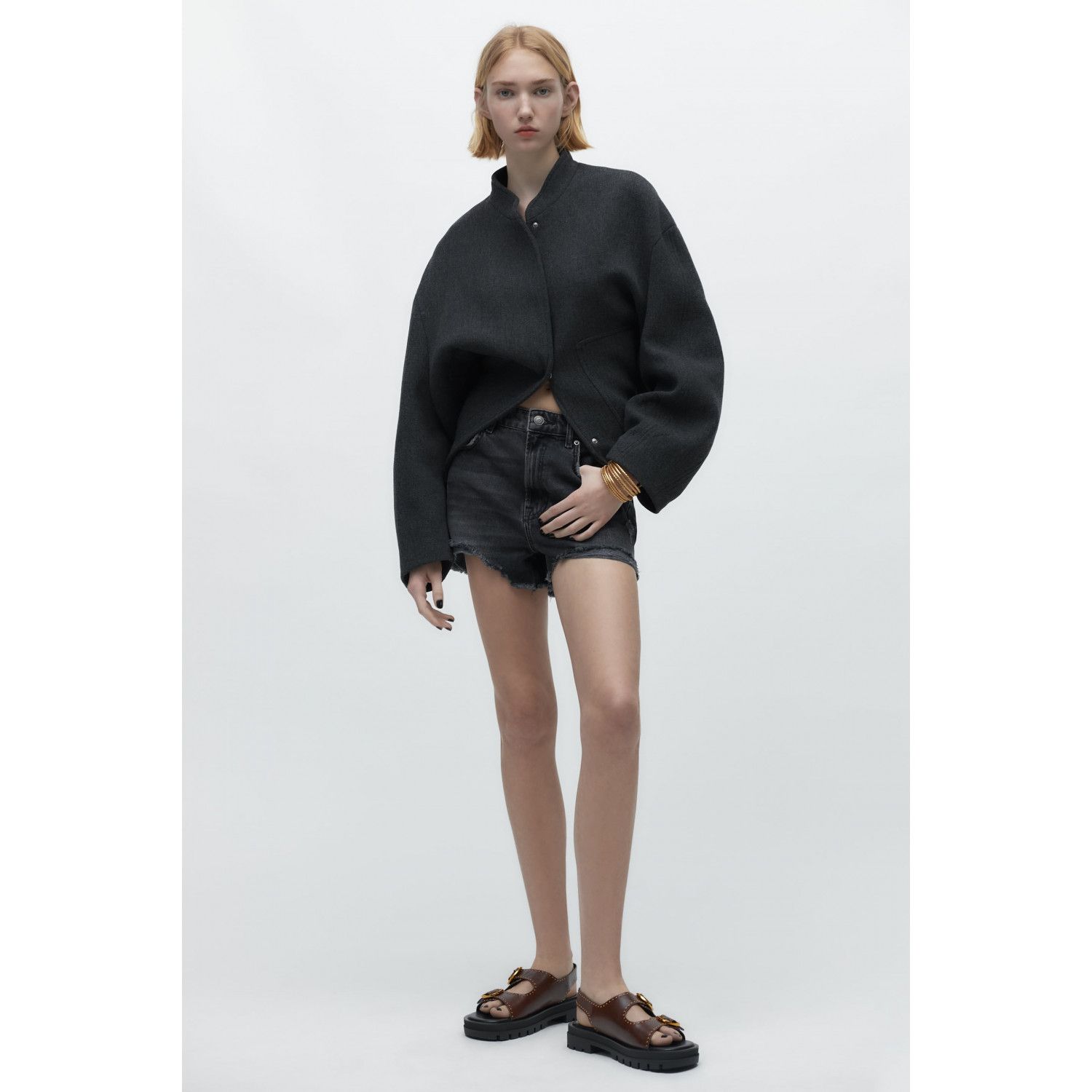 BUCKLED LEATHER TRACK SANDALS
BUCKLED LEATHER TRACK SANDALS