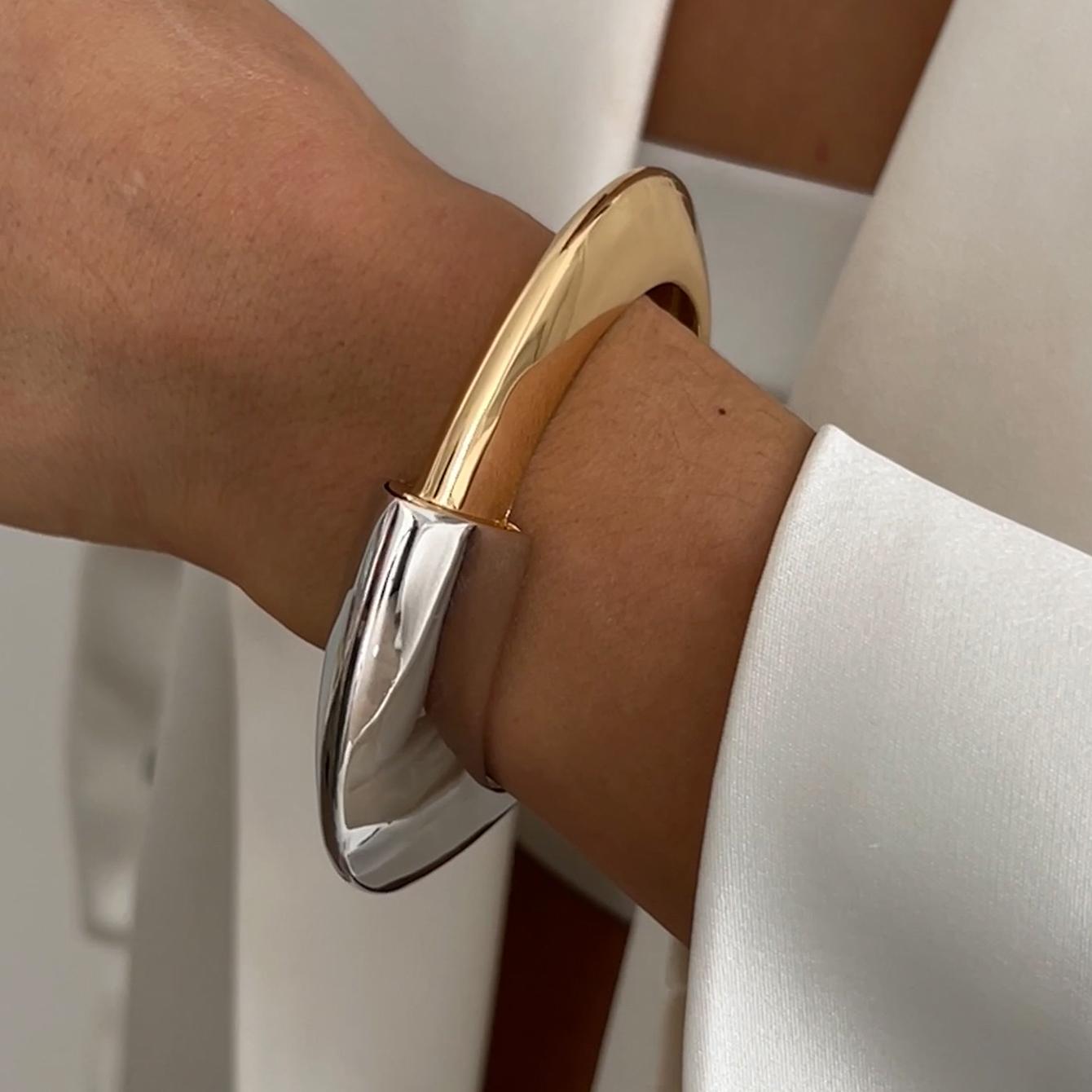 Ingemark Exaggerated Punk Irregular Wide Cuff Bangle for Women Vintage Gold Color Chunky Metal Bracelets Men Hand Jewelry Gift
Ingemark Exaggerated Punk Irregular Wide Cuff Bangle for Women Vintage Gold Color Chunky Metal Bracelets Men Hand Jewelry Gift