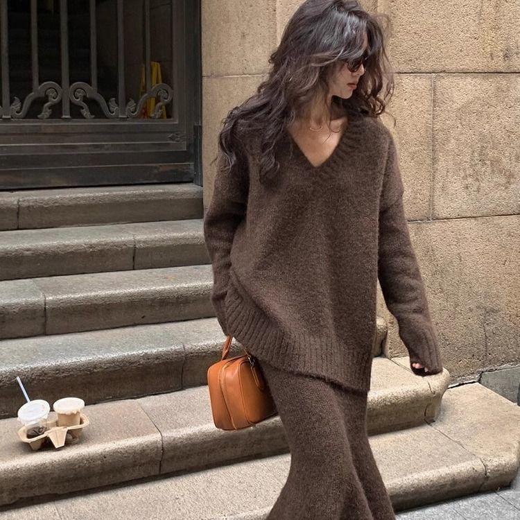 Осенне-зимний женский комплект из свитера в стиле ленивой юбки с V-образным вырезом, трикотажный свитер, топ и полуюбка, комплект из двух предметов XL коричневый
Осенне-зимний женский комплект из свитера в стиле ленивой юбки с V-образным вырезом, трикотажный свитер, топ и полуюбка, комплект из двух предметов XL коричневый