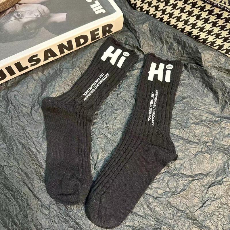 European Cotton Ripped Socks Personality Hi Letter Label Beggar Socks Mid-Tube Socks Trendy Socks Internet Celebrity With The Same Style One size чорний
European Cotton Ripped Socks Personality Hi Letter Label Beggar Socks Mid-Tube Socks Trendy Socks Internet Celebrity With The Same Style One size чорний