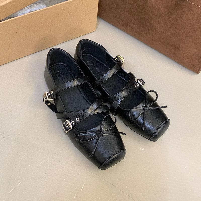 Модная обувь с ремешком и пряжкой, женские туфли-лодочки на плоской подошве, мягкие женские туфли с бабочкой, модные неглубокие женские балетки 35 чёрный
Модная обувь с ремешком и пряжкой, женские туфли-лодочки на плоской подошве, мягкие женские туфли с бабочкой, модные неглубокие женские балетки 35 чёрный