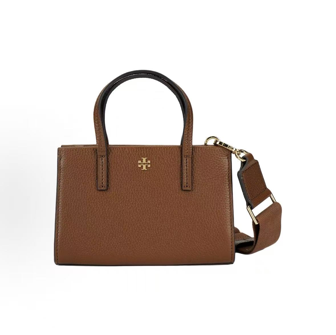 Tory Burch Adjustable Detachable Shoulder Strap Pebble Leather Tote Bag Women Tote Brown 160637-908 Basic Set (Bag+Dust Bag)
Tory Burch Adjustable Detachable Shoulder Strap Pebble Leather Tote Bag Women Tote Brown 160637-908 Basic Set (Bag+Dust Bag)