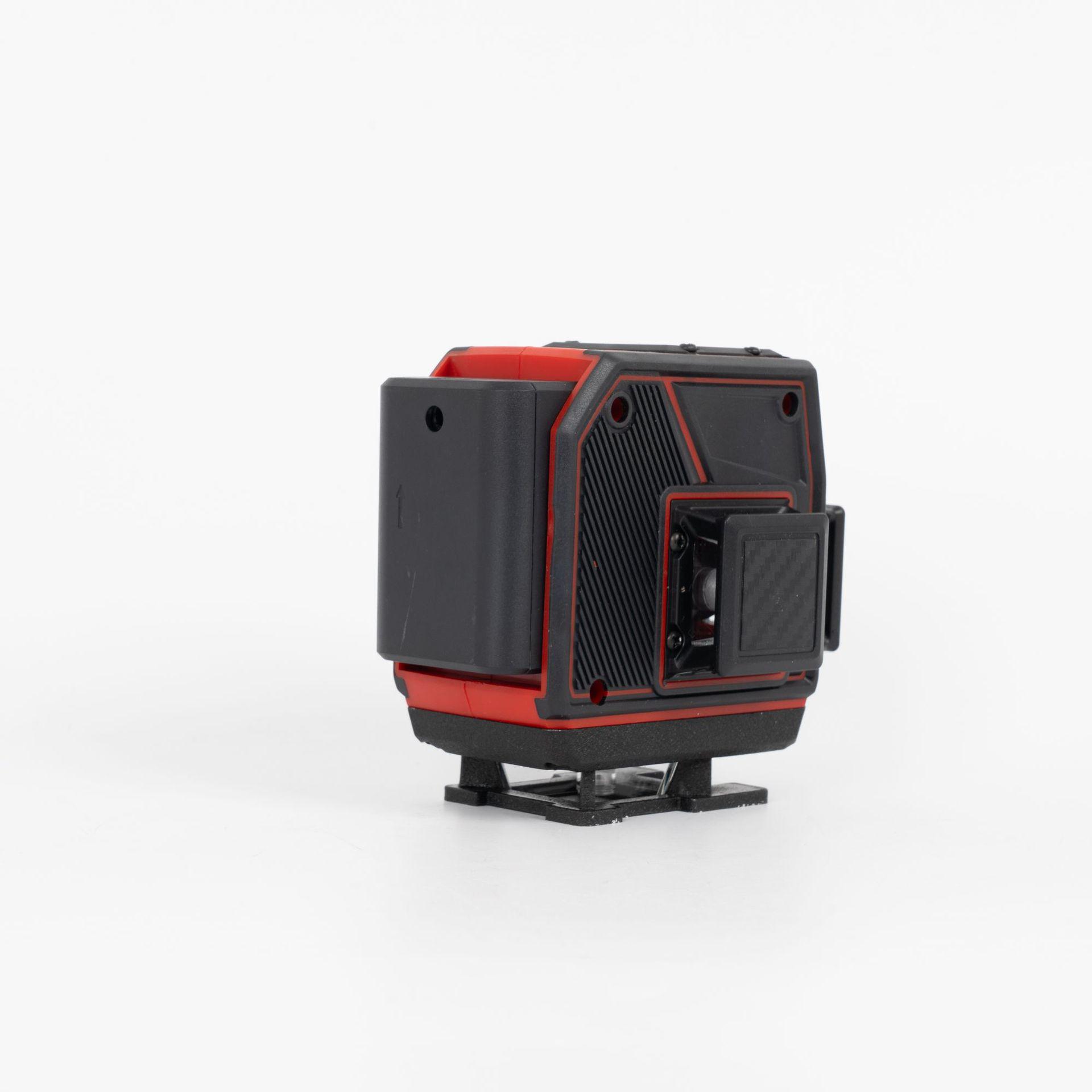 16-Line Green Laser Level with Orange LCD, 360° Precision & High-Brightness Ground Line Detector
16-Line Green Laser Level with Orange LCD, 360° Precision & High-Brightness Ground Line Detector