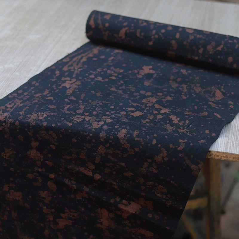 Shuofang Wax Dye Star Pattern Blue Dyed Grass and Wood Dyed Cloth Clothing Tea Mat Bags Fabric Handmade DIY Special Fabric One piece of batik overdyeing drawing is 1 meter.
Shuofang Wax Dye Star Pattern Blue Dyed Grass and Wood Dyed Cloth Clothing Tea Mat Bags Fabric Handmade DIY Special Fabric One piece of batik overdyeing drawing is 1 meter.