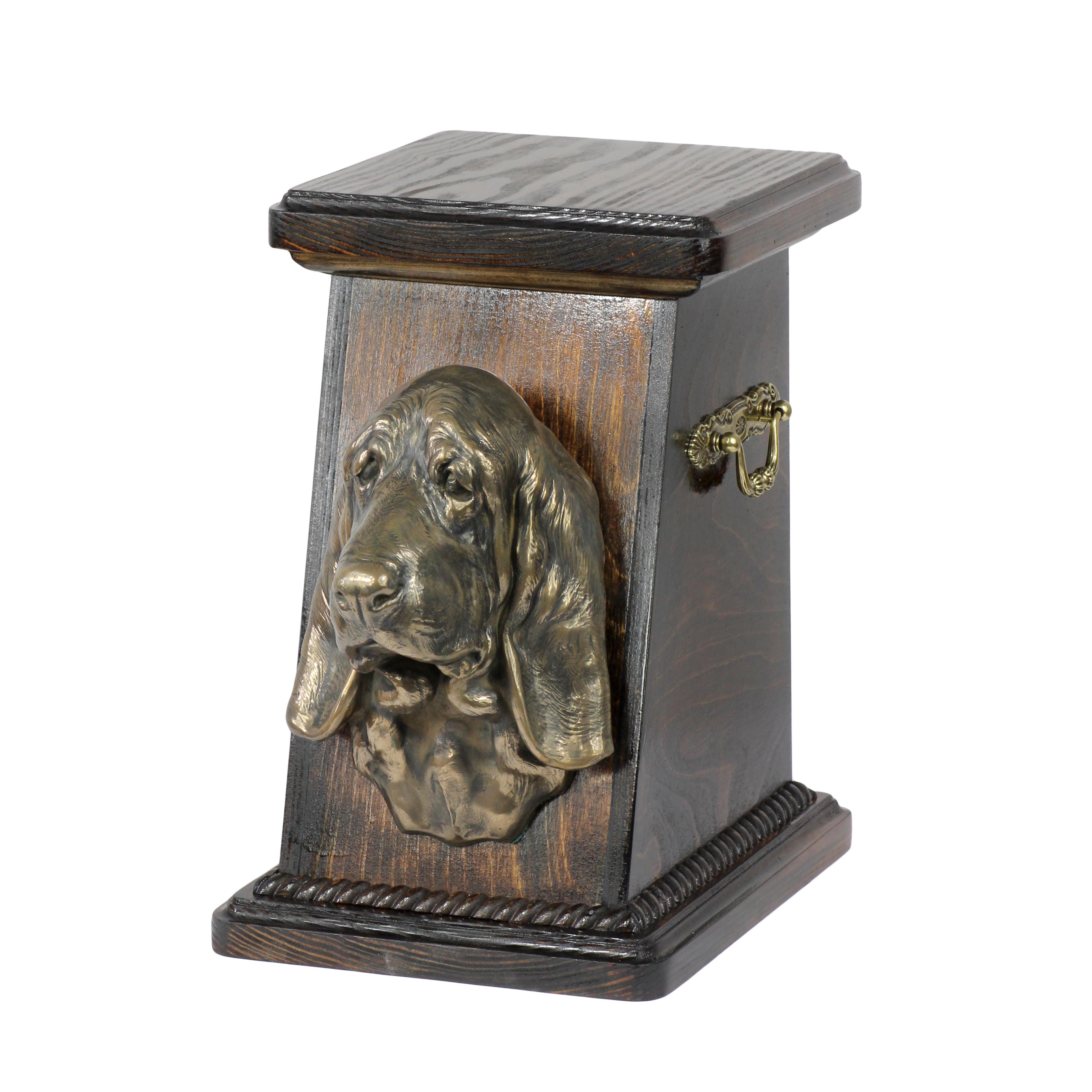 Basset Hound - urn for dog ashes, elegant urn with a statue, commemorative urn with a bust of a dog by Art-Dog brand коричневий
Basset Hound - urn for dog ashes, elegant urn with a statue, commemorative urn with a bust of a dog by Art-Dog brand коричневий