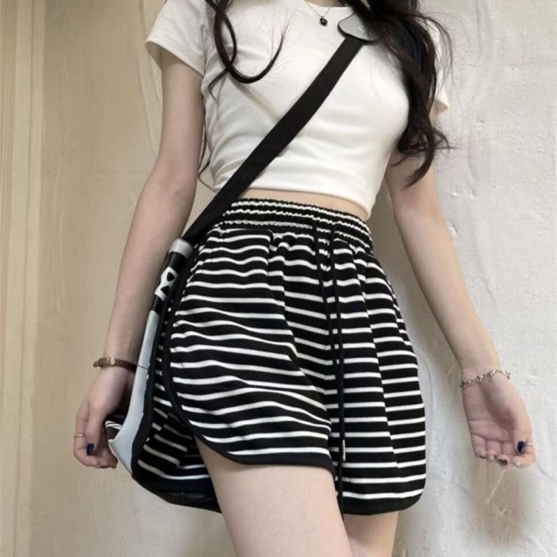 Women s Trendy Striped Slim-fit Capri Pants - Summer 2024 Fashionable Mid-length Shorts M чёрный
Women s Trendy Striped Slim-fit Capri Pants - Summer 2024 Fashionable Mid-length Shorts M чёрный
