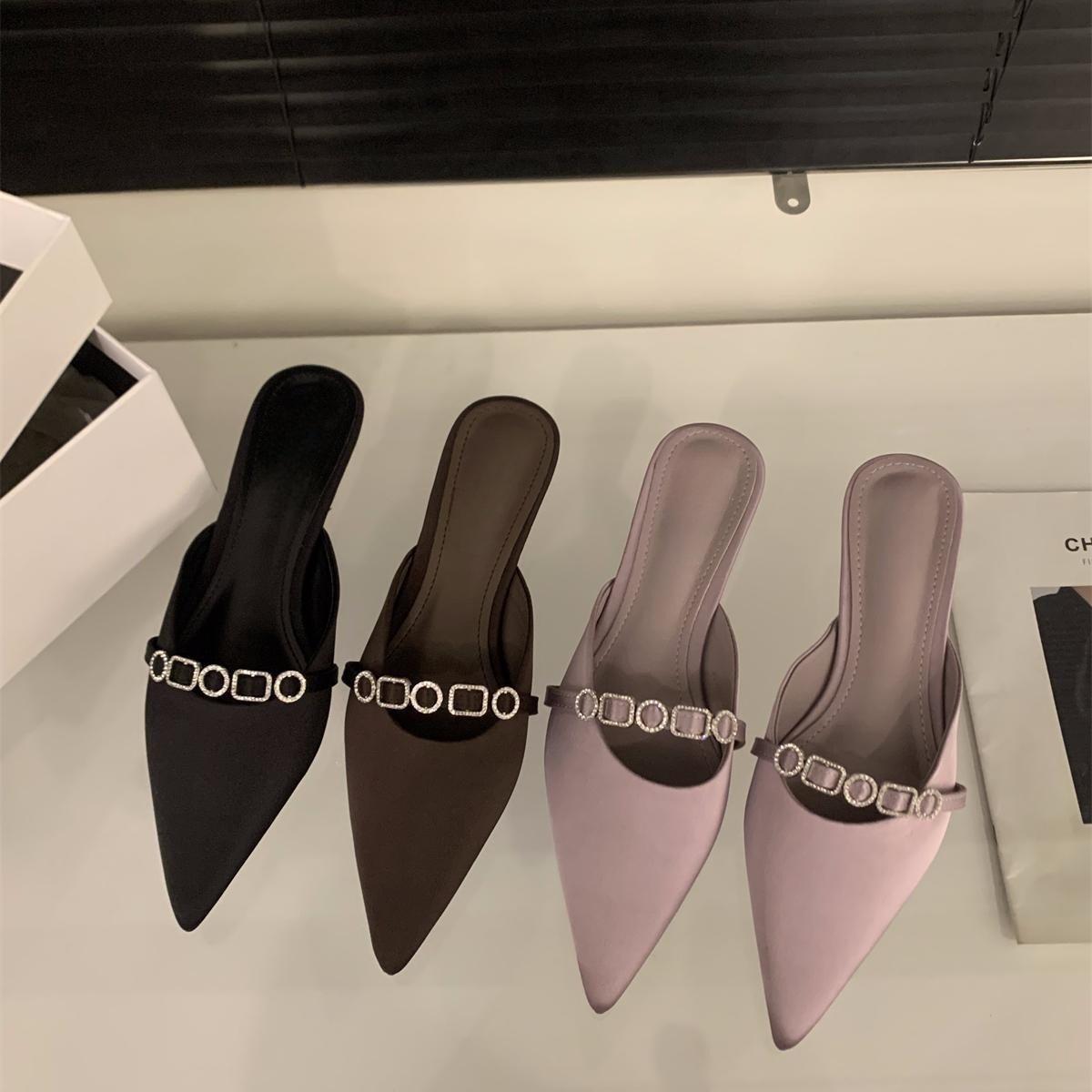 Coarse heel rhinestone bag head half slippers women s shoes wear spring temperament fairy with skirt single shoes 35
Coarse heel rhinestone bag head half slippers women s shoes wear spring temperament fairy with skirt single shoes 35