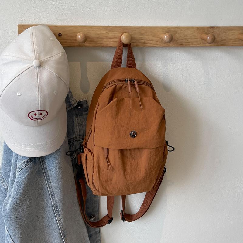 Backpack Simple Versatile Messenger Bag Men S And Women S Outdoor Travel Bag Light Commuter Student School Bag коричневый
Backpack Simple Versatile Messenger Bag Men S And Women S Outdoor Travel Bag Light Commuter Student School Bag коричневый