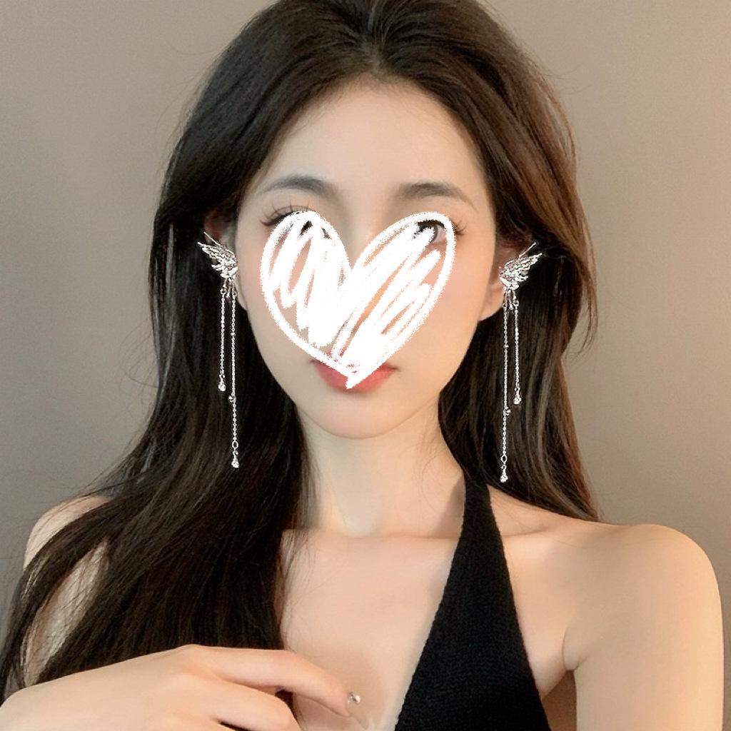 Korean tassel earrings women in personalized bridal dress temperament stud earrings Yiwu earrings bow
Korean tassel earrings women in personalized bridal dress temperament stud earrings Yiwu earrings bow