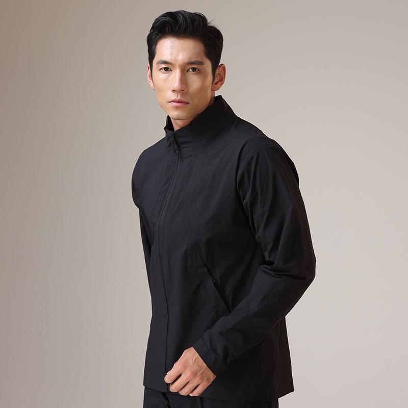 Men s Waterproof Windproof Single-Layer Raincoat - Stand Collar, Taped Seams, Thin Style for Spring/Autumn. L темно-синий
Men s Waterproof Windproof Single-Layer Raincoat - Stand Collar, Taped Seams, Thin Style for Spring/Autumn. L темно-синий