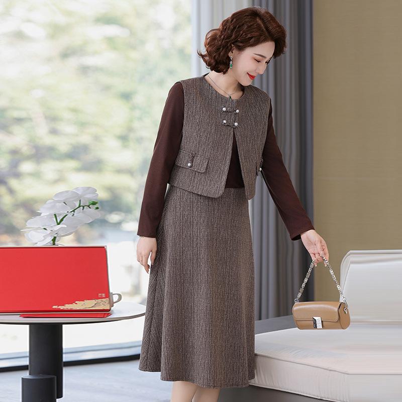 Women s High-End Spring 2025 Elegant Vest Dress Three-Piece Set for Mature Audiences XXXL (125-135 jin)
Women s High-End Spring 2025 Elegant Vest Dress Three-Piece Set for Mature Audiences XXXL (125-135 jin)