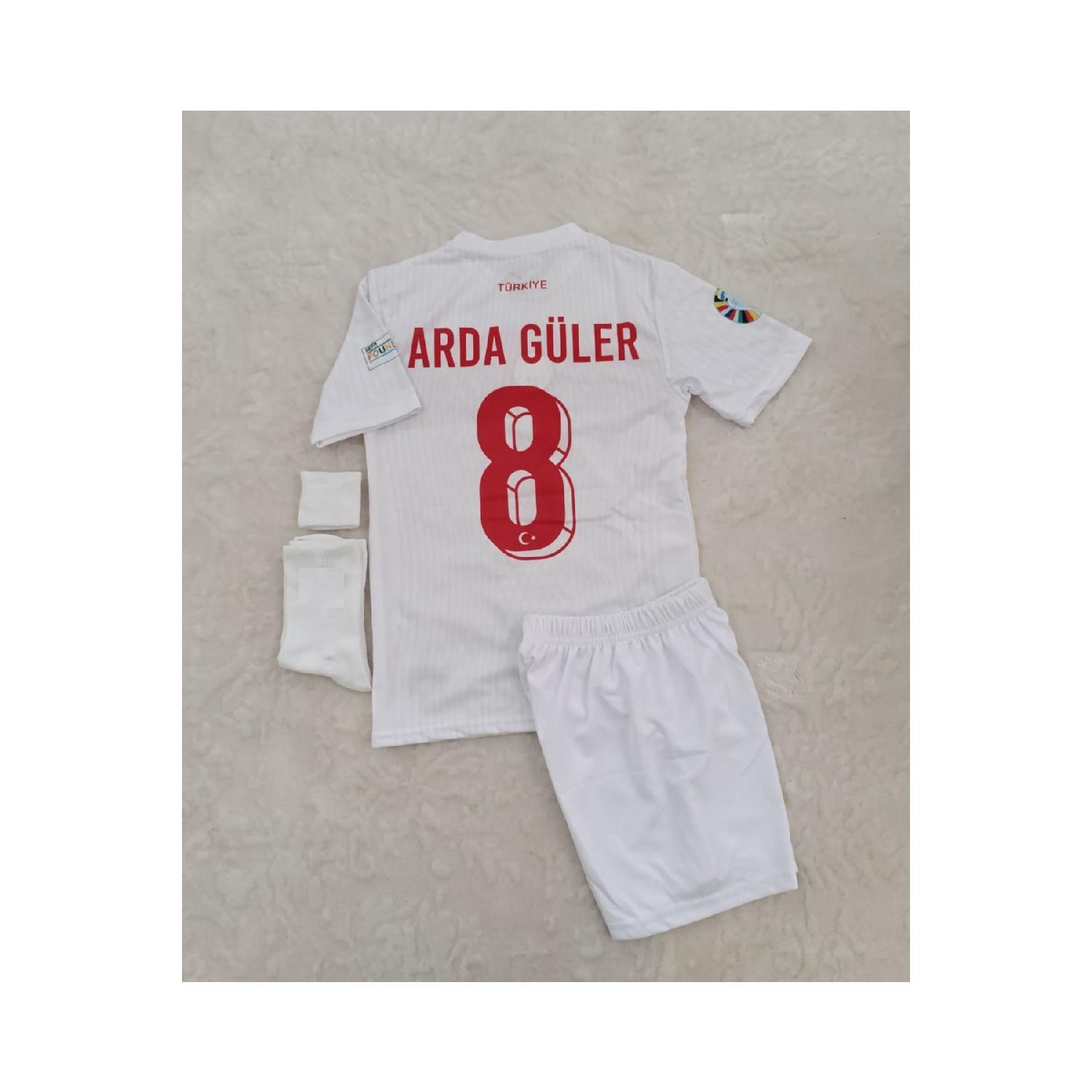 Комплект детского трикотажа Trkiye National Team Arda № 865 3-4 Yaş белый 
Комплект детского трикотажа Trkiye National Team Arda № 865 3-4 Yaş белый