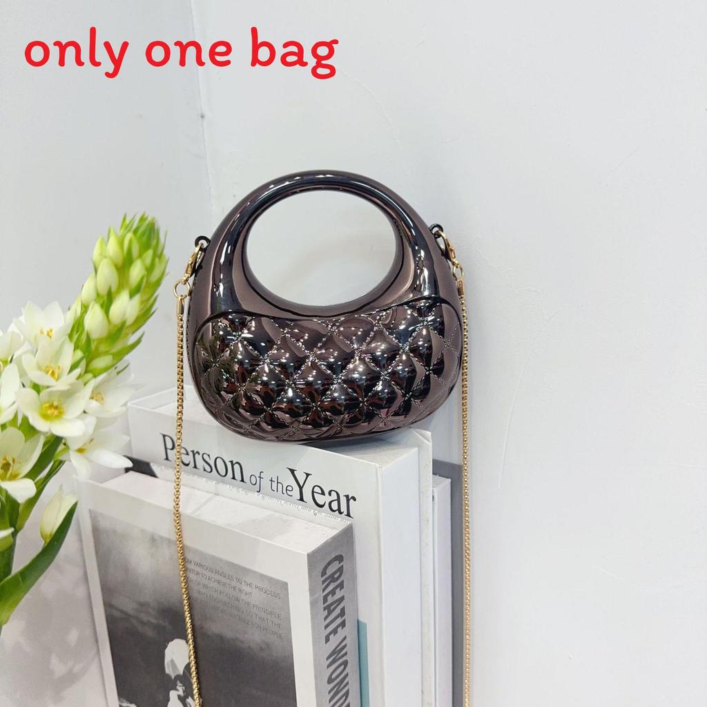Acrylic Crescent Shape Mini Bag With Chain And Magnet Closure For Daily Use чорний
Acrylic Crescent Shape Mini Bag With Chain And Magnet Closure For Daily Use чорний