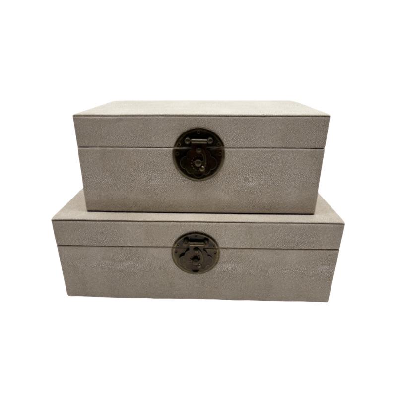 Leather Ornament Storage Box for Jewelry and Decor in Model Rooms, Entrances, Hotels, or Clubs 250*160*100 mm
Leather Ornament Storage Box for Jewelry and Decor in Model Rooms, Entrances, Hotels, or Clubs 250*160*100 mm