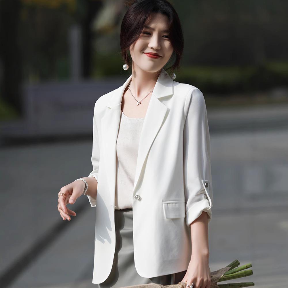 New Women s Korean Style Thin Satin Suit - Plus Size Spring/Summer Sunscreen Long Sleeve Jacket XXL (135-150 Jin)
New Women s Korean Style Thin Satin Suit - Plus Size Spring/Summer Sunscreen Long Sleeve Jacket XXL (135-150 Jin)