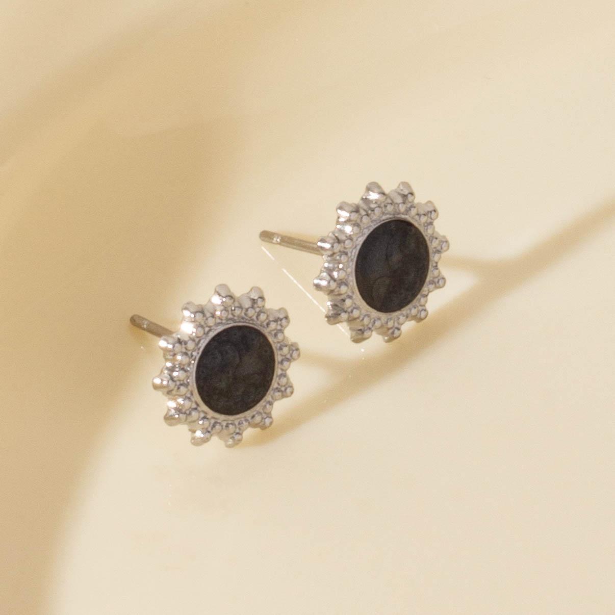 Vintage Sun Earrings With Earplugs Real Gold Plated Stainless Steel Ear Studs For Women Men Accessories Piercing Jewelry Aretes
Vintage Sun Earrings With Earplugs Real Gold Plated Stainless Steel Ear Studs For Women Men Accessories Piercing Jewelry Aretes
